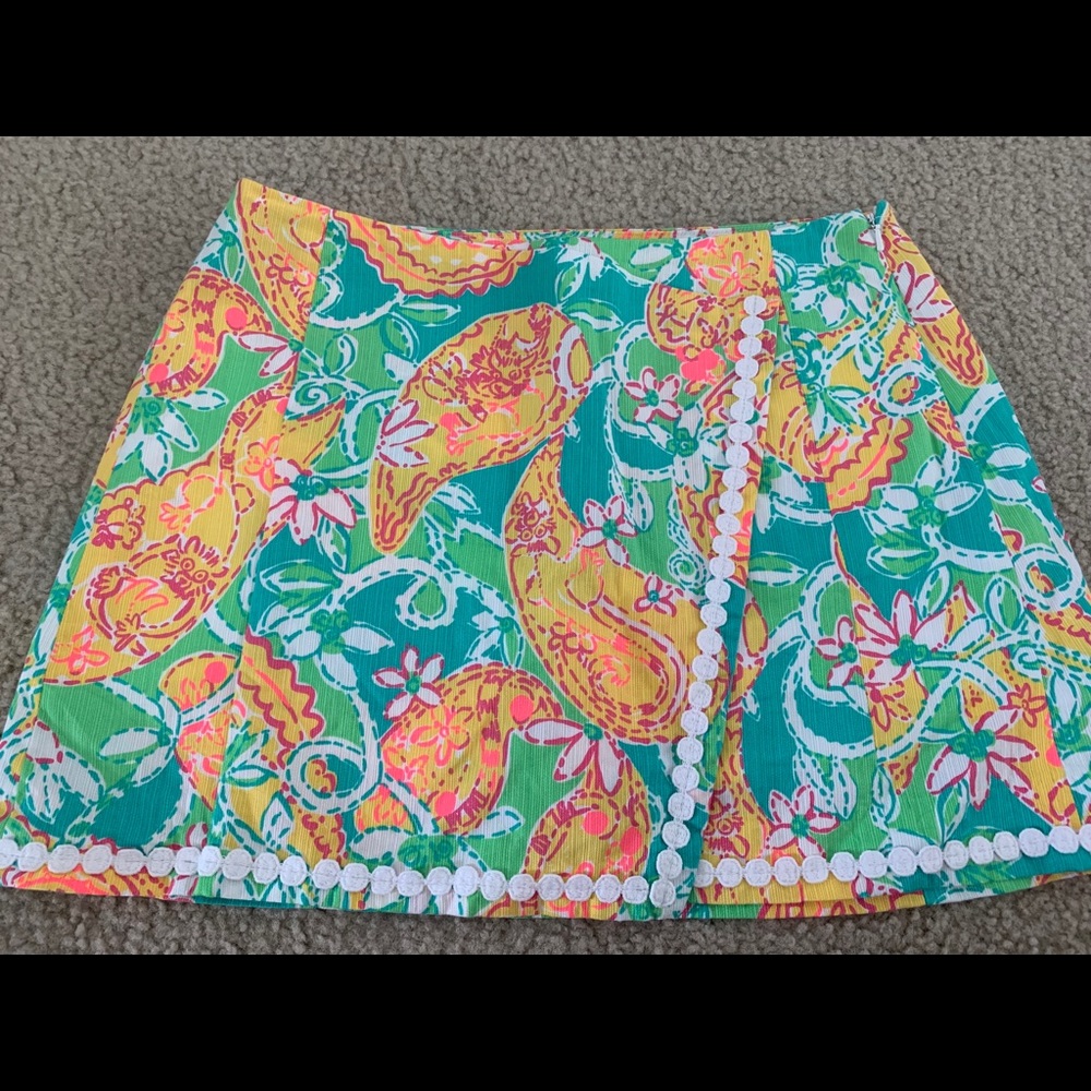Lilly Pulitzer Pop Goes the Lemur Skort